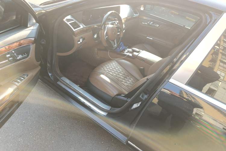 Used Mercedes-Benz S-Class 2011 S 350 L CGI