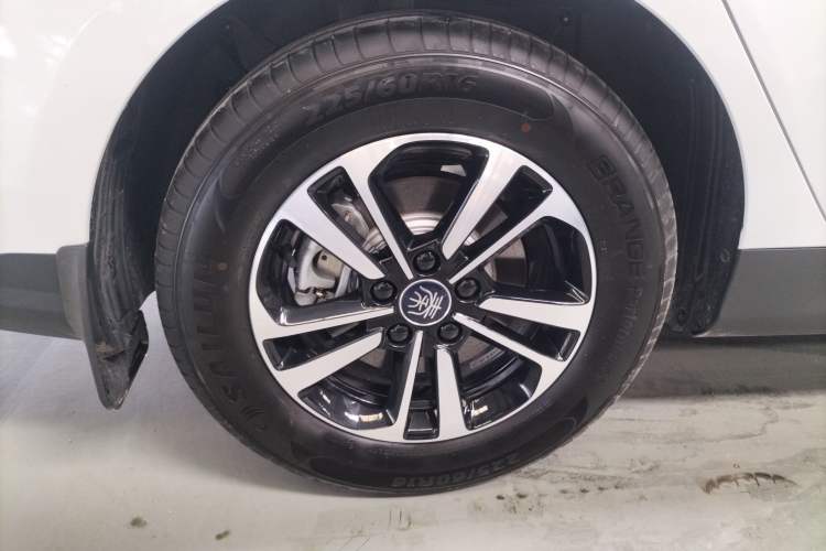 Used BYD Qin PLUS 2025 DM-i Smart Drive 55KM Beyond Model
