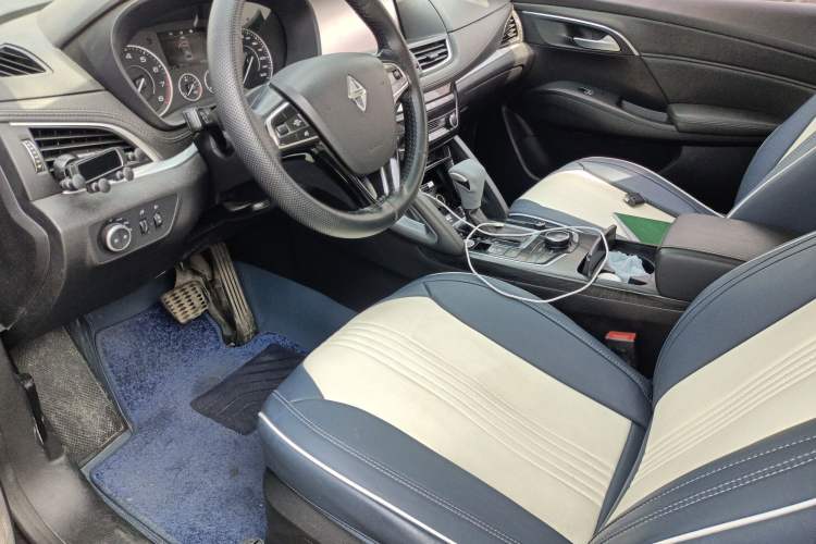 Used BORGWARD BX7 2016 28T Four-wheel Drive Luxury Edition 5 Seats
