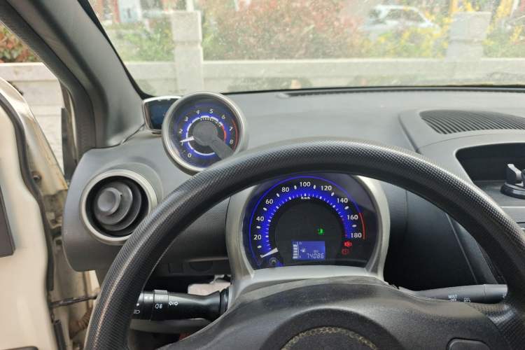 Used BYD F0 2010 Shangkui Patriotic Edition 1.0L XuanKu Model
