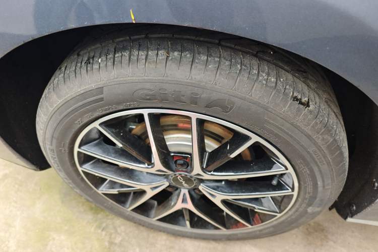 Used BYD Seal 2024 HONOR Edition DM-i 1.5L 121km Prestige Model Right Rear Wheel Hub