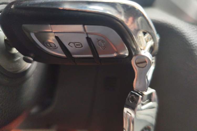 Used Soueast A5 Wing Dance 2019 1.5L CVT Wingzun Edition China VI compliant Vehicle Key