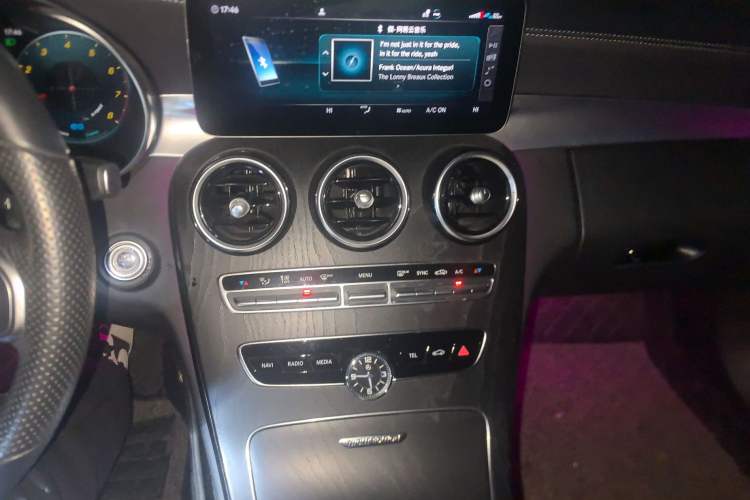 Used Mercedes-Benz C-Class 2021 C 260 L Sport Edition Star Collection Audio And AC Panel