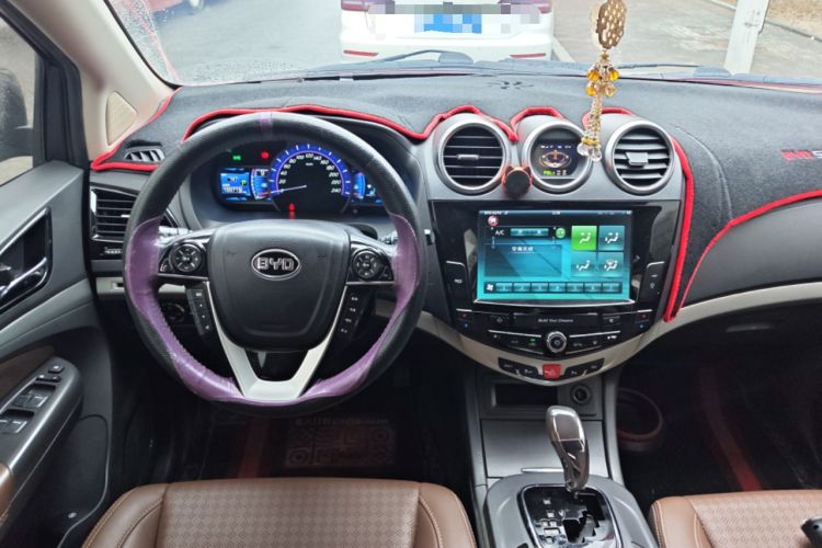 Used BYD S7 2015 2.0T Upgraded Automatic Luxury Version Steering Wheel