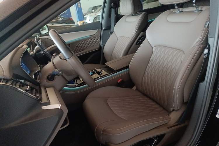 Used BYD Han 2024 EV Glory Edition 506KM Front-Wheel-Drive Premium Model
