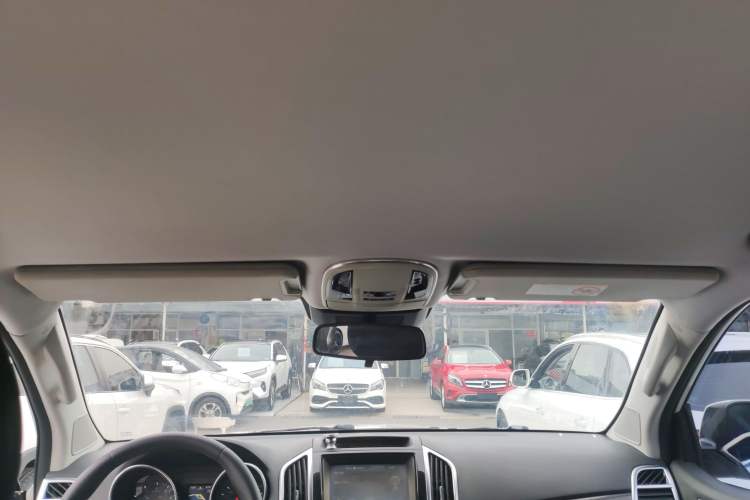 Used Haval H9 2015 2.0T Four-Wheel Drive Standard Model 7 Seats