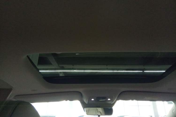 Used Denza D9 2022 DM-i 1040 Prestige Model