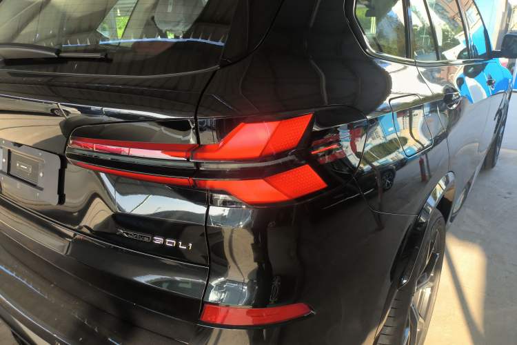 Used BMW X5 2025 Model, xDrive 30Li Prestige M Sport Night Package