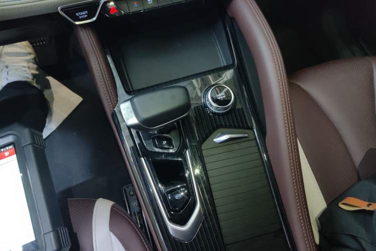 Used Geely Auto Monjaro L 2021 2.0TD DCT EVO Two-Wheel Drive Prestige Version
