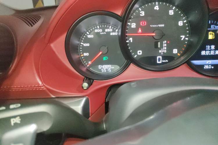 Used Porsche 718 2018 Boxster 2.0T Odometer Close Up