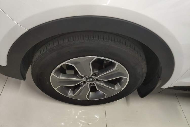 Used Hyundai Grand SantaFe 2013 3.0L 7-Seater Four-Wheel-Drive Comfort Edition
