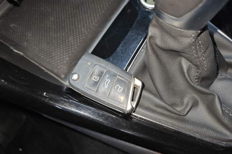 Used Volkswagen Tacqua 2021 200TSI DSG JoyConnect Edition