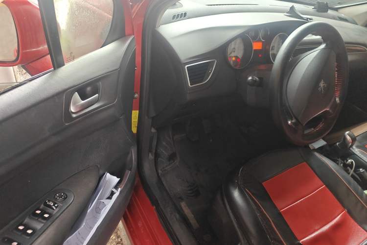 Used Peugeot 308 2014 Enjoy Edition Classic 1.6L Manual YouShang Model Driver Seat