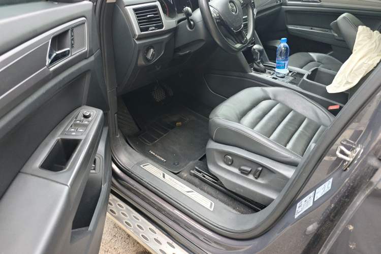 Used Volkswagen Teramont 2017 530 V6 Four-Wheel Drive Luxury Edition Driver Seat