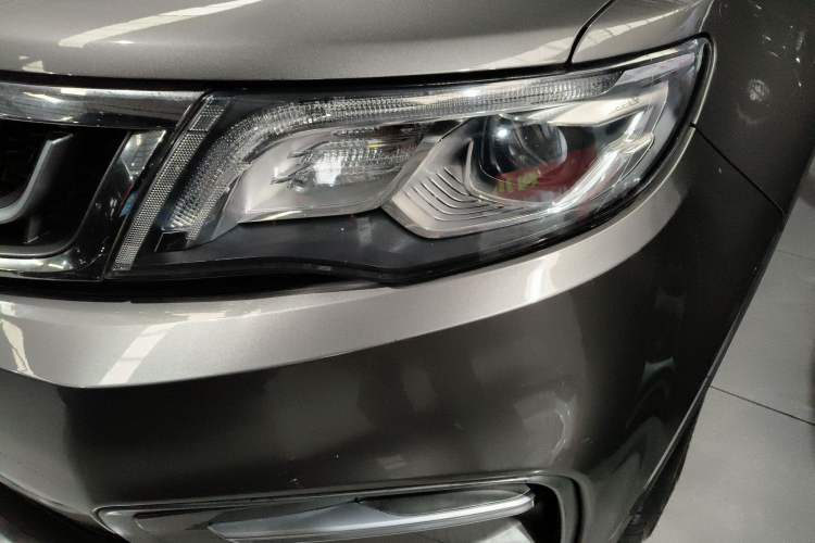 Used Geely Auto Emgrand X7 Sport 2018 1.8TD Automatic Two-Wheel Drive Smart Connect 4G Internet Edition