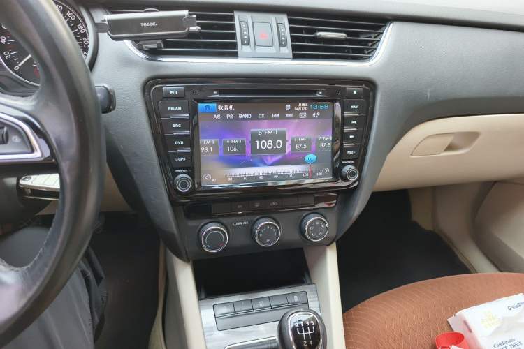 Used Skoda Octavia 2015 1.6L Manual Yijun Edition