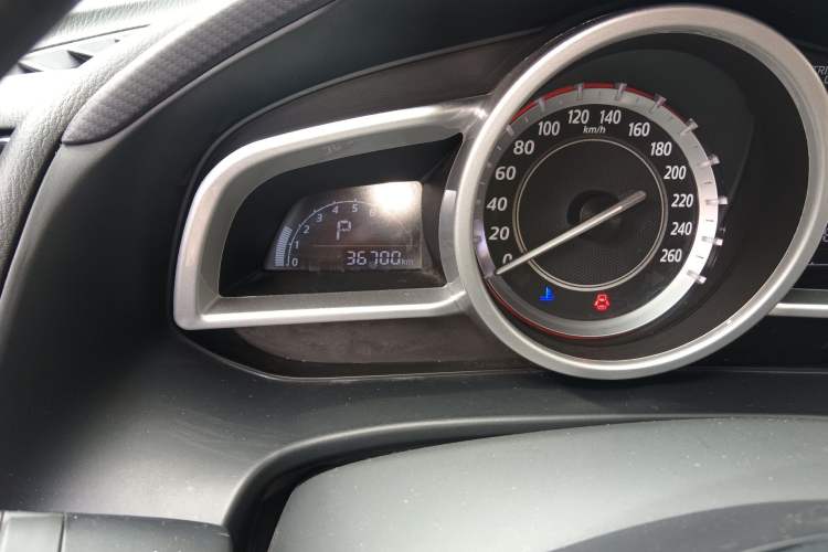 Used Mazda 3 Axela 2014 Sedan 1.5L Automatic Comfort Model Odometer Close Up