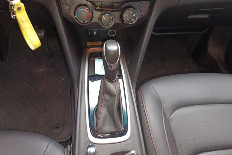 Used Chevrolet Monza 2020 Light Hybrid Redline 320T Dual-Clutch Joyful Edition