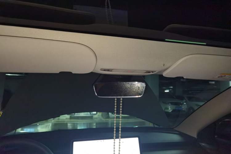 Used Tesla Model 3 2022 Rear-Wheel-Drive Version Headliner