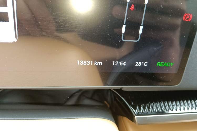 Used VOYAH Dream 2025 PHEV Four-Wheel Drive Prestige Kunpeng Edition