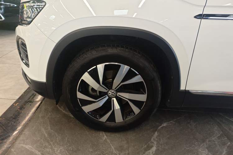 Used Volkswagen Tayron 2022 330TSI Two-Wheel Drive Luxury Connect Plus Version