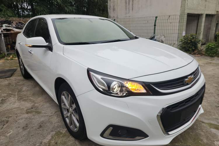 Used Chevrolet Malibu 2018 530T Automatic Luxury Edition Front Right 45 Deg