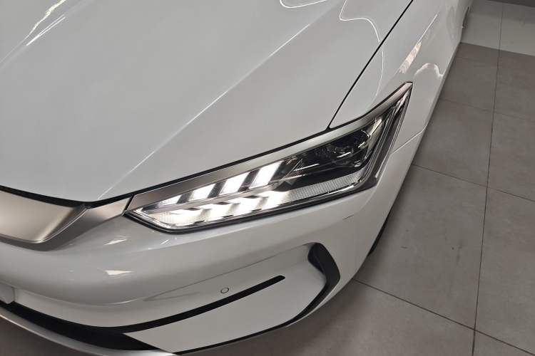 Used BYD Qin PLUS 2023 Champion Edition EV 420KM Leading Model Left Front Headlight