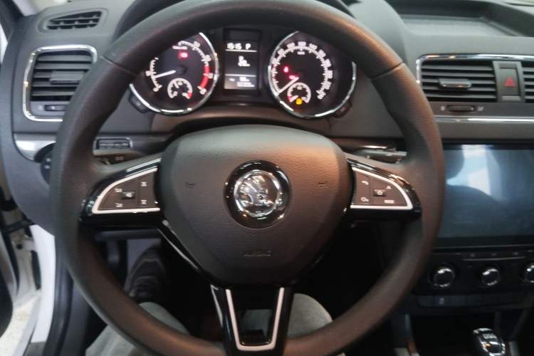 Used Skoda Yeti 2017 TSI280 DSG Advanced Edition
