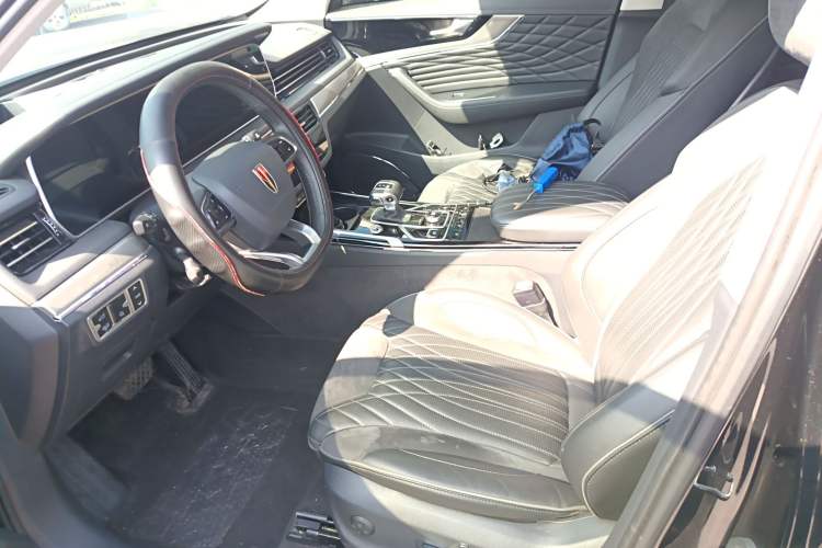 Used Hongqi HS5 2022 Facelifted Version 2.0T Smart Connect Flagship All-Wheel-Drive Edition
