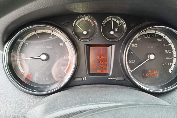 Used Peugeot 408 2011 1.6L Manual Comfort Edition
