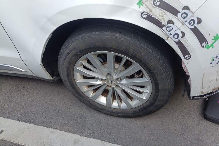 Used Zotye SR9 2017 2.0T Automatic Ultimate Edition Right Front Wheel Hub