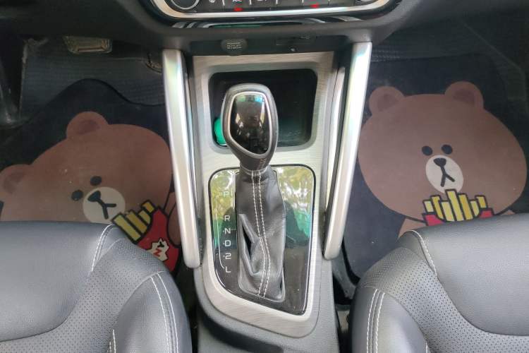 Used Geely Auto Vision X3 2017 1.5L Automatic Elite Model Gear Lever