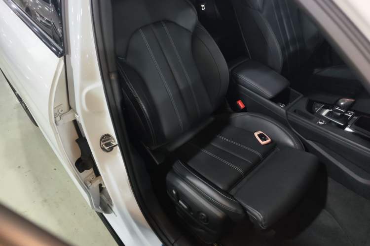 Used Audi A4L 2023 40 TFSI Luxury Dynamic Model