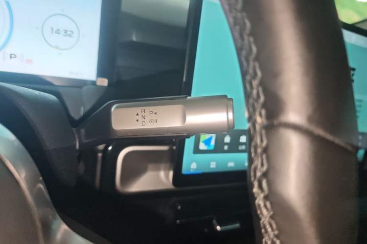 Used AION Y 2023 Younger Gear Lever