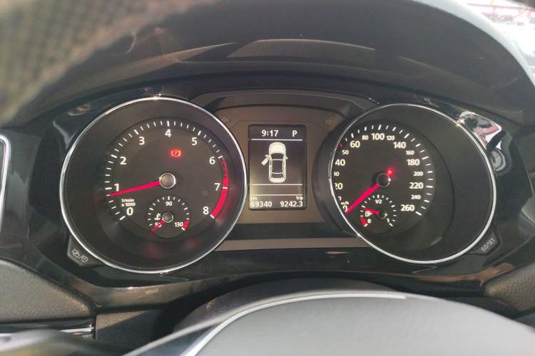 Used Volkswagen Sagitar 2018 280TSI DSG Ignite Edition Instrument Cluster