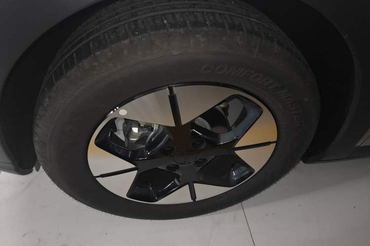 Used Geely Galaxy Geome 2025 UP 410km Exploration Edition Left Front Wheel Hub
