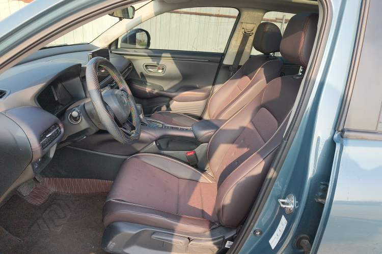 Used Honda ZR-V 2022 1.5T CVT Luxury Edition Left Front Seat