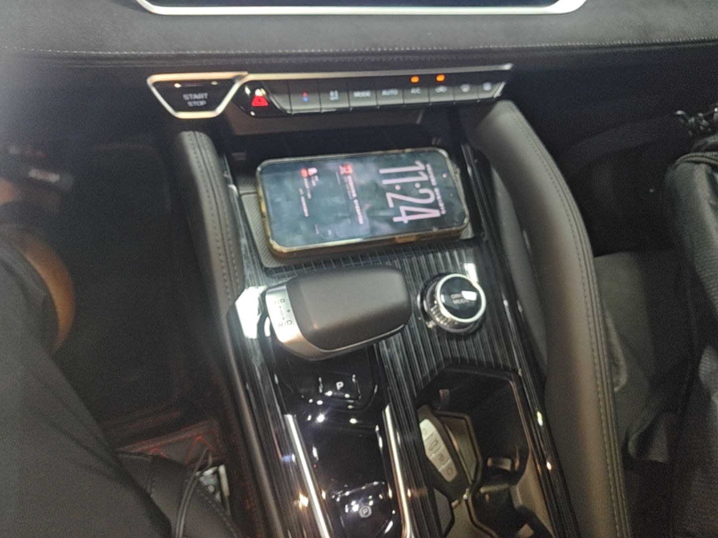 Geely Auto Monjaro L 2024 2.0TD High-Power Automatic Two-Wheel Drive Skyline Edition — снимка 16