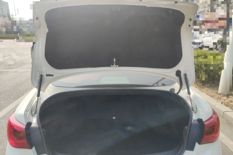 Used Infiniti Q50 2014 2.0T Comfort Edition Trunk