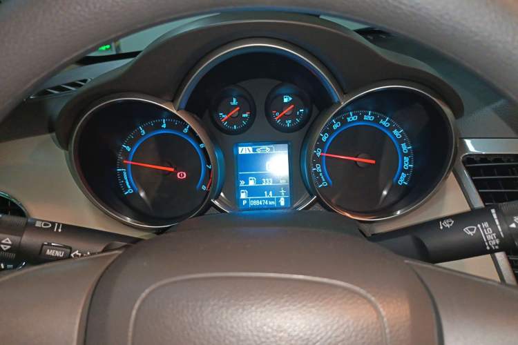 Used Chevrolet Cruze 2015 1.5L Classic SE AT Instrument Cluster