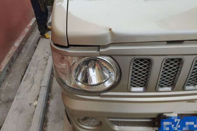 Used Dongfeng Xiaokang V29 2012 1.2L Standard Version Right Front Headlight