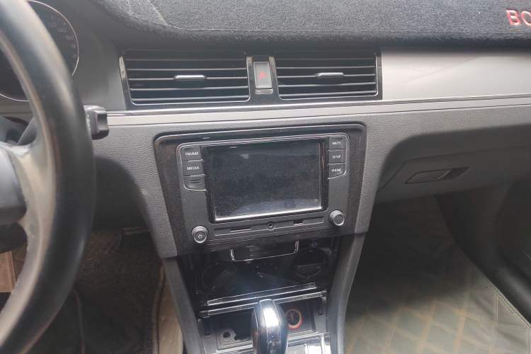 Used Volkswagen Bora 2014 1.6L Automatic Fashion Model