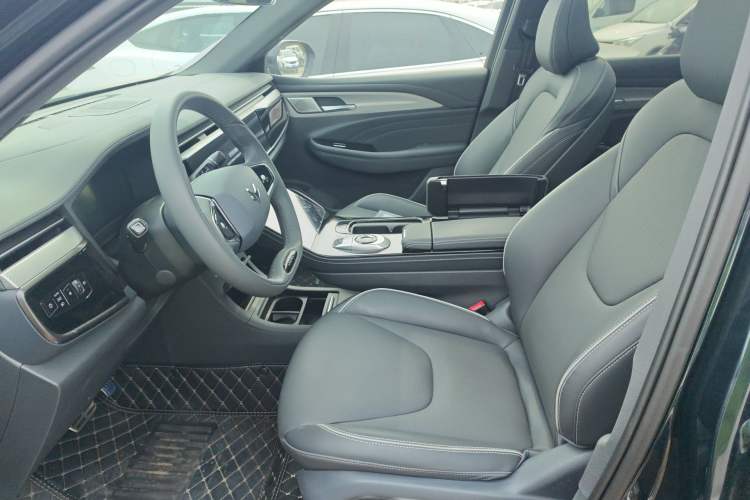 Used ARCFOX Alpha T 2023 480 Forest Edition 175kW Left Front Seat