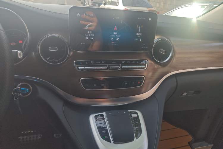 Used Mercedes-Benz V-Class 2021 V 260 L Long-wheelbase Luxury Edition