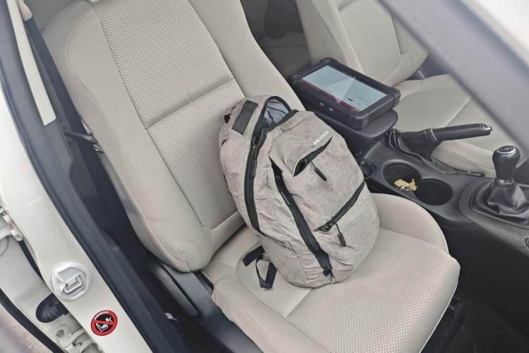 Used Mazda CX-5 2015 2.0L Manual Two-Wheel Drive Comfort Version Right Front Seat