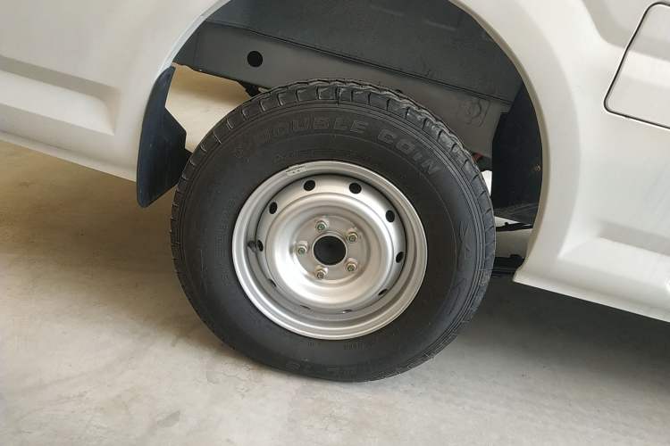 Used Foton Skyworth EV6 2023 Fast and Slow Charging Version