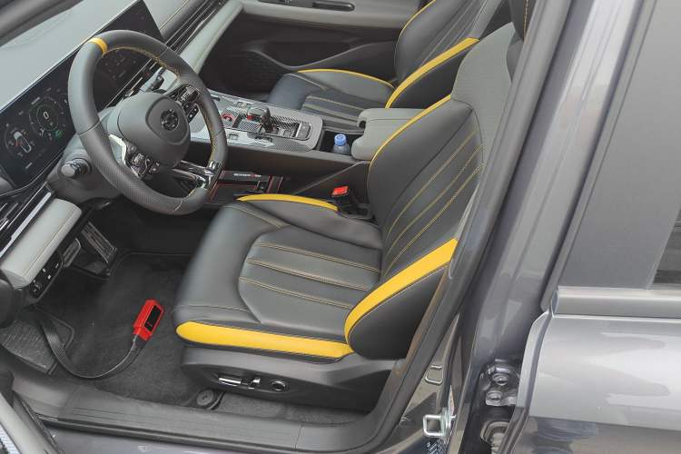 Used GAC Trumpchi EMPOW 2021 270T DCT J16 Version Left Front Seat