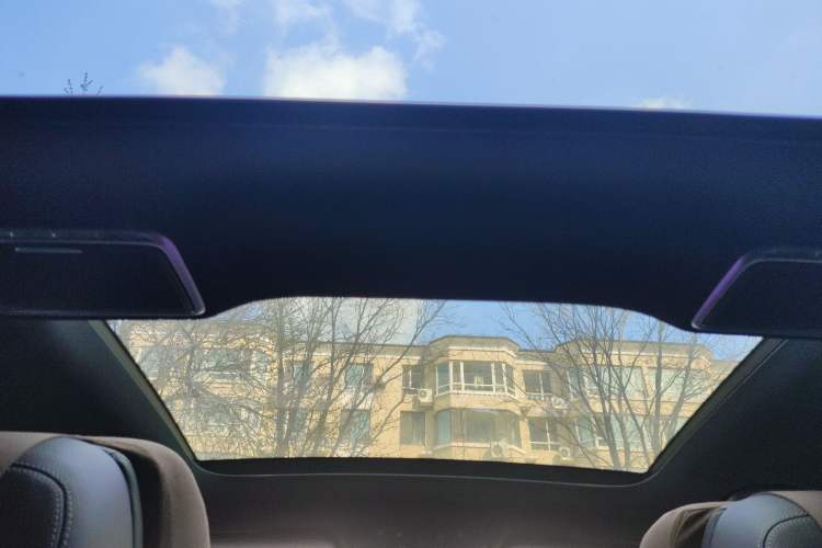 Used Mercedes-Benz GLC 2019 GLC 300 L 4MATIC Dynamic Model Headliner