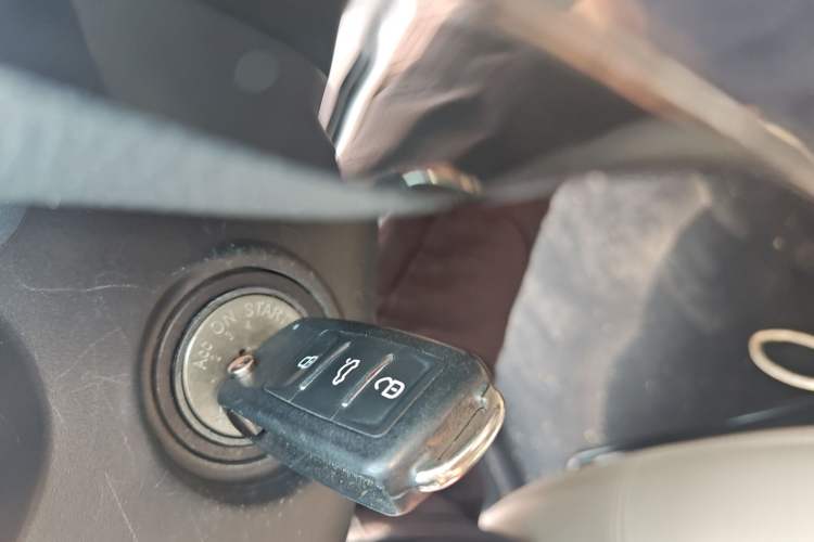 Used Nissan Sylphy 2016 1.6XE CVT Comfort Edition Vehicle Key