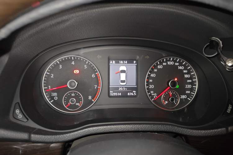 Used Volkswagen Passat 2014 1.8TSI DSG Ultimate Edition Instrument Cluster